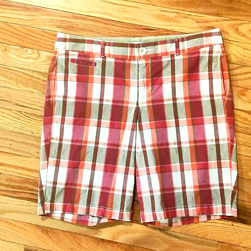 DOCKERS plaid shorts, low rise/slightly curvy Size 10 Women's